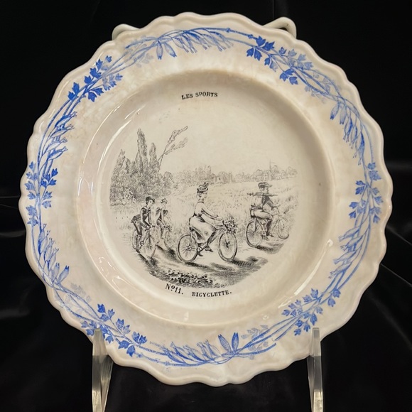 Antique Creil Et Montereau Terre de Fer France “LES SPORTS” Set Of 12 Plates - Picture 12 of 14